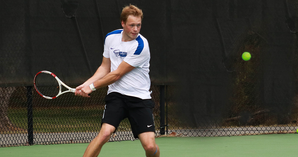 Still and Christiansen pick up win at No. 2 doubles