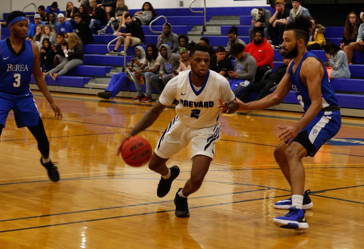 Demari Hopper put up a career-high 25 points in Tuesday night's game vs. Piedmont College at The Bosh (Photo courtesy of Victoria Brayman '22).