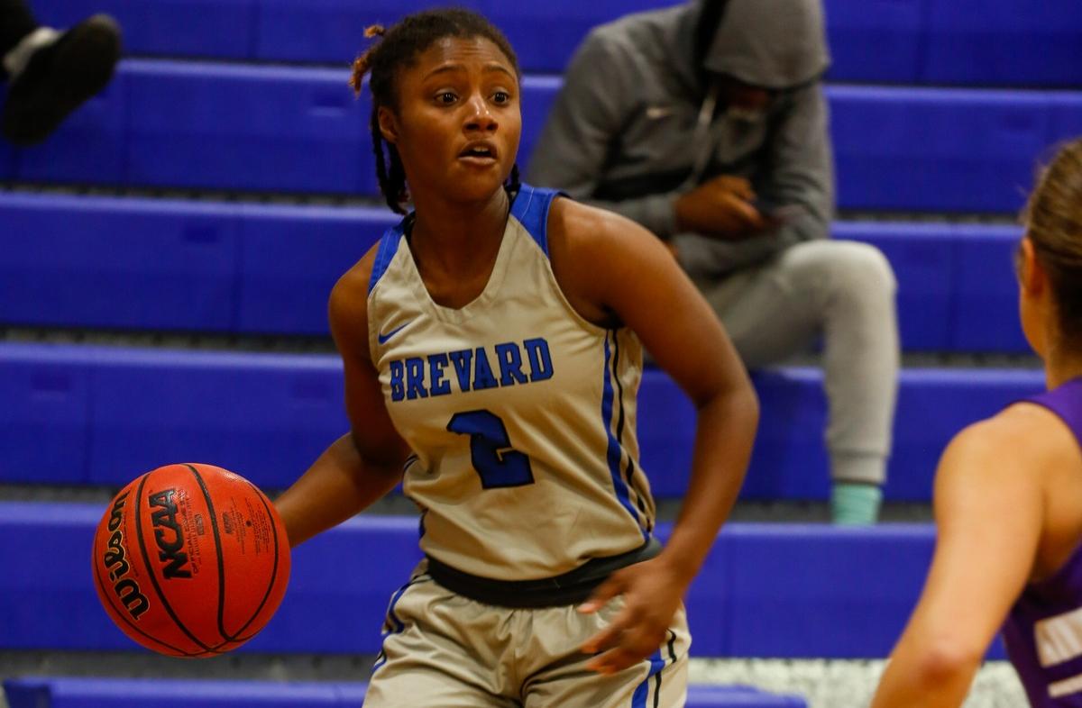 Junior guard Shakirah Thompson poured a career-high 21 points on a career-best seven 3-pointers to help lift BC to victory over Agnes Scott, 66-44 (Photo courtesy of Victoria Brayman).