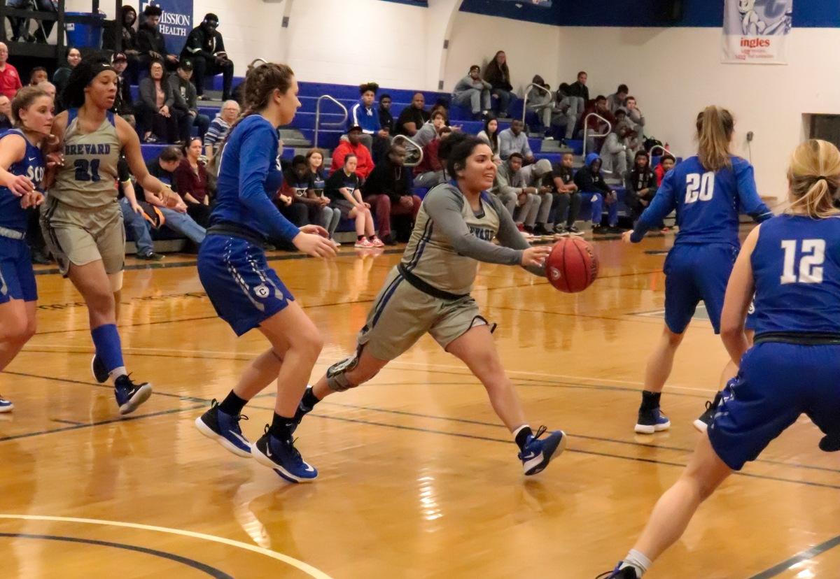 Taryn Ledford hit two 3-pointers in BC's close loss to Covenant on Saturday evening (Photo courtesy of Victoria Brayman '22).