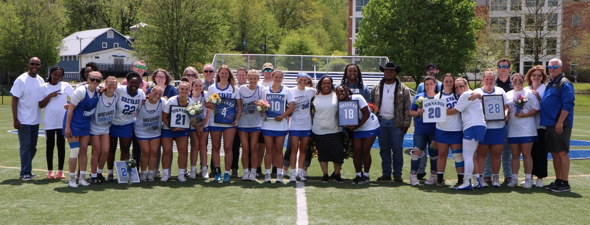 Women’s Lacrosse Honors Senior Class on Saturday