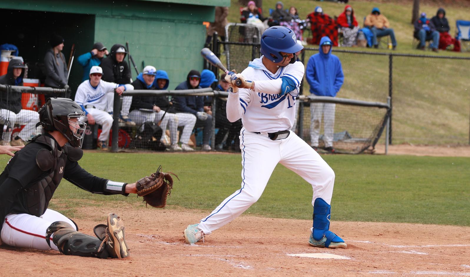 Nationally-Ranked Panthers Use Big Fifth Inning to Take Series Sweep over Tornados