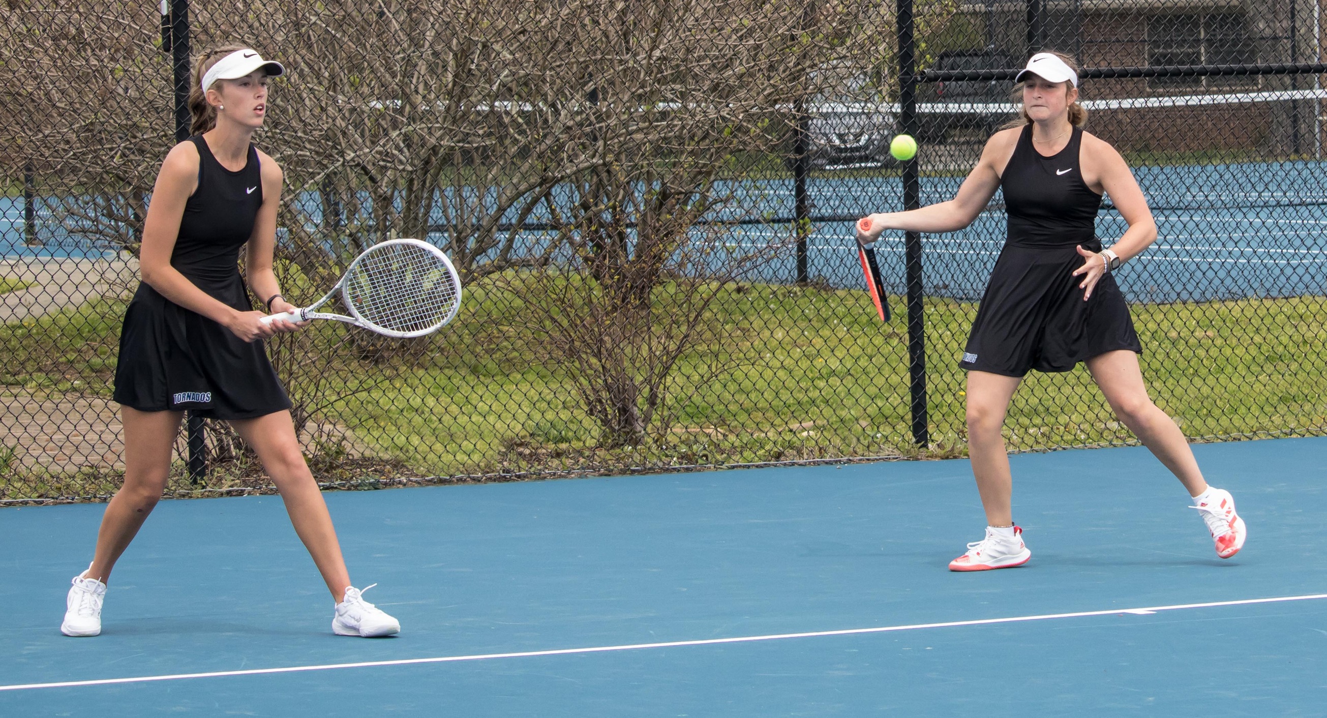 Women’s Tennis Falls to Hawks at Home